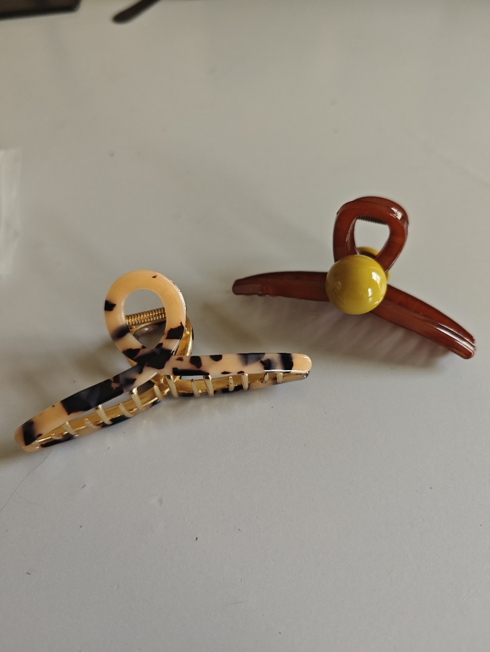 NEW 2PCS Hair Claw Clips